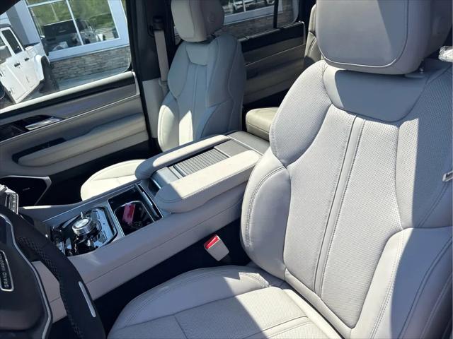 2026 Jeep Grand Wagoneer Limited Altitude 4x4