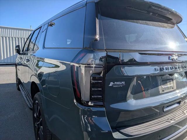 2025 Chevrolet Suburban 4WD RST