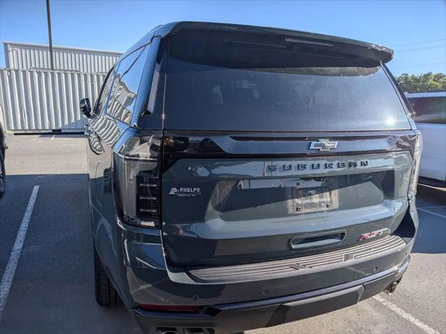 2025 Chevrolet Suburban 4WD RST