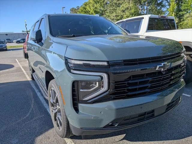 2025 Chevrolet Suburban 4WD RST