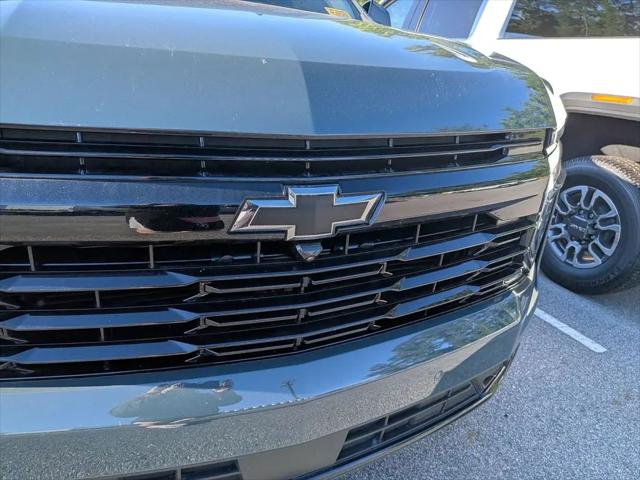2025 Chevrolet Suburban 4WD RST