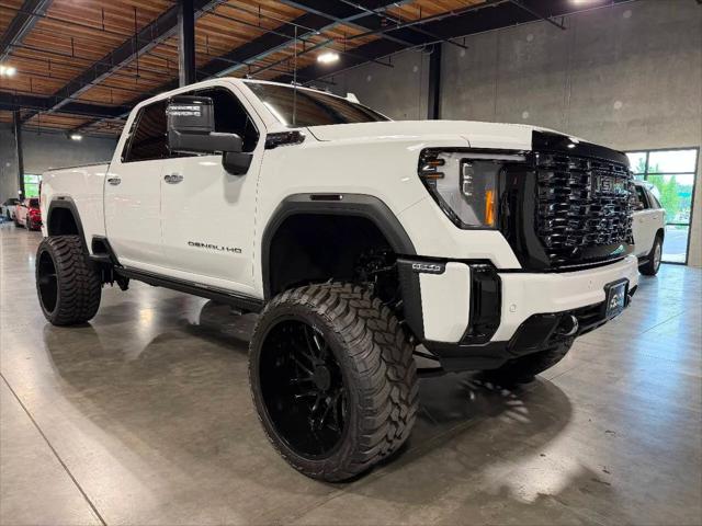 2026 GMC Sierra 2500HD Crew Cab, Standard Bed, Denali Ultimate, 4WD