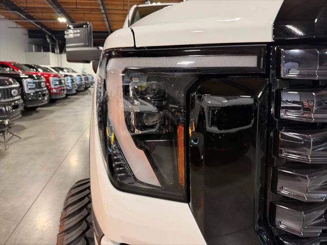 2026 GMC Sierra 2500HD Crew Cab, Standard Bed, Denali Ultimate, 4WD