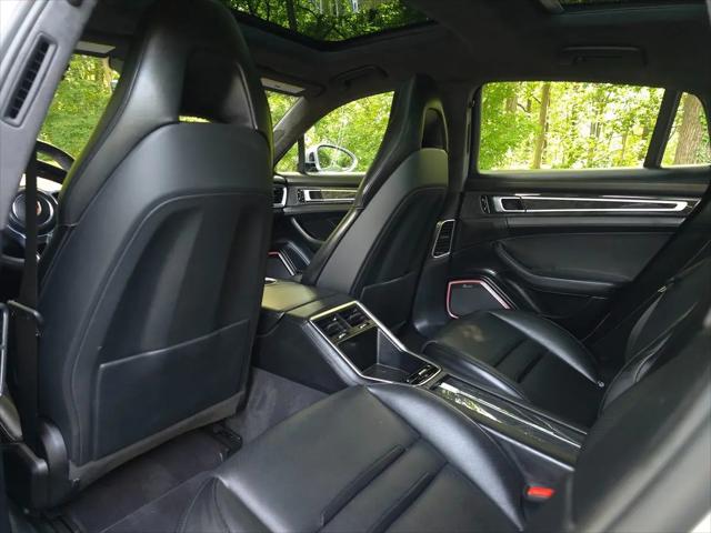 2018 Porsche Panamera Turbo