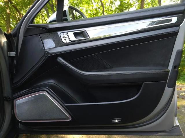 2018 Porsche Panamera Turbo