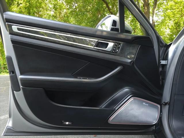 2018 Porsche Panamera Turbo