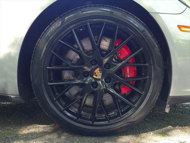 2018 Porsche Panamera Turbo