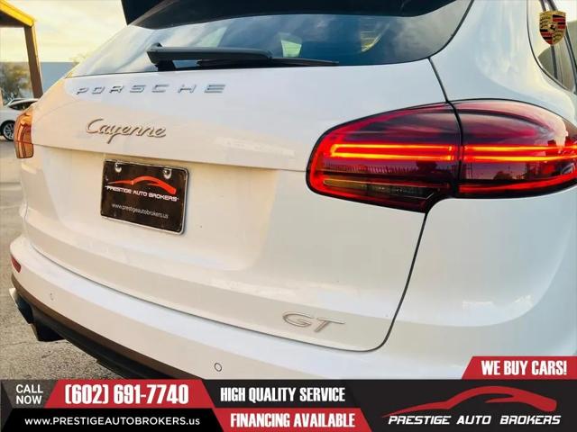 2017 Porsche Cayenne Platinum Edition