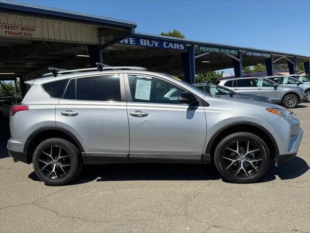 2017 Toyota RAV4 SE