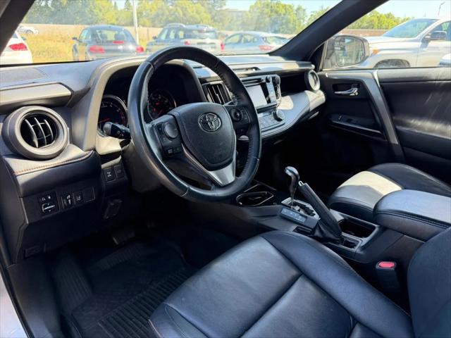 2017 Toyota RAV4 SE