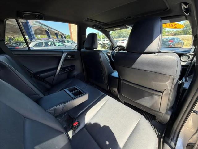 2017 Toyota RAV4 SE