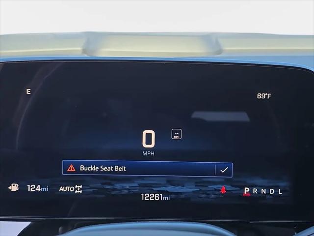 2025 Chevrolet Suburban 4WD RST