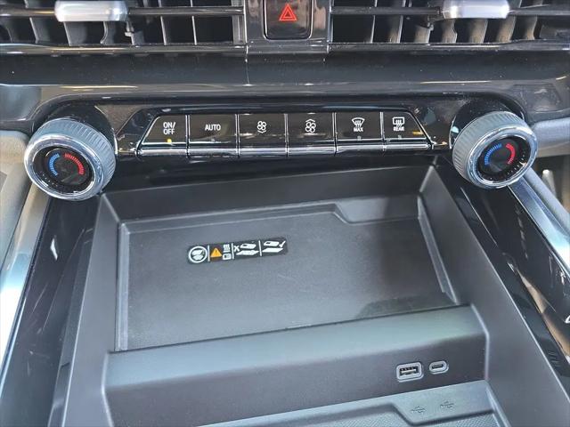 2025 Chevrolet Suburban 4WD RST