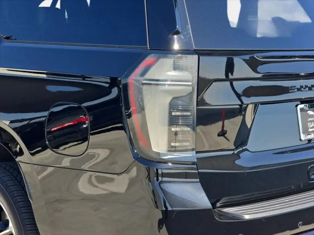 2025 Chevrolet Suburban 4WD RST