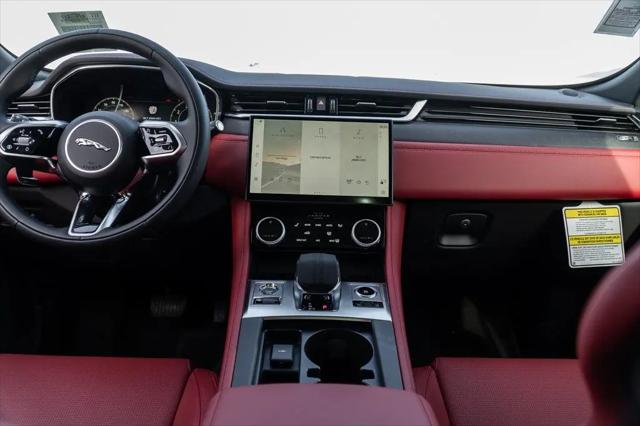 2025 Jaguar F-PACE R-Dynamic S P250 AWD Automatic