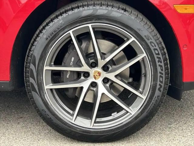2023 Porsche Macan Macan