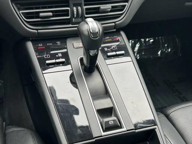 2023 Porsche Macan Macan