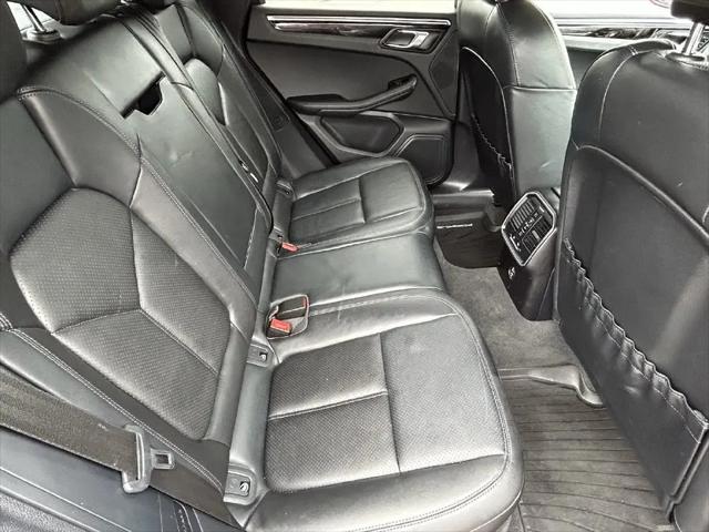 2023 Porsche Macan Macan