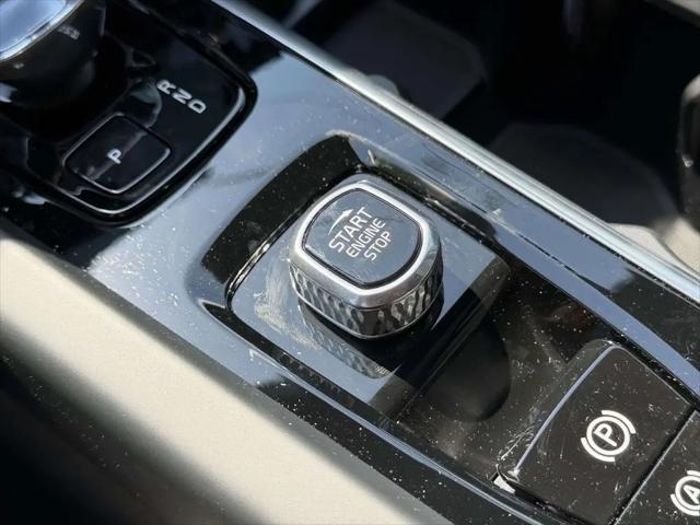 2026 Volvo XC60 B5 Core