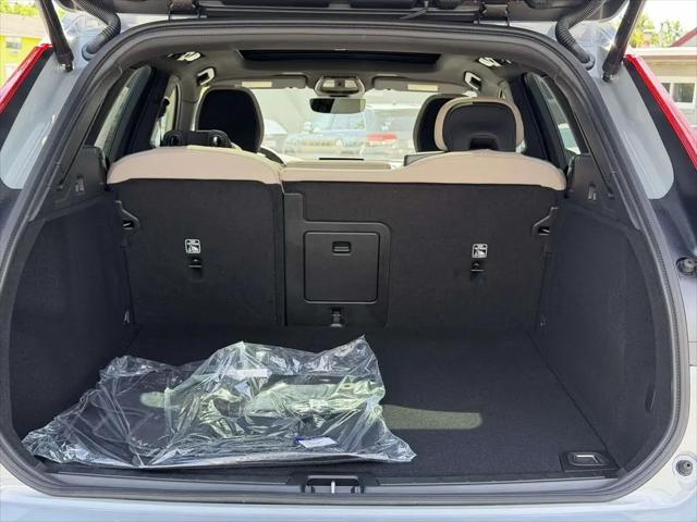 2026 Volvo XC60 B5 Core