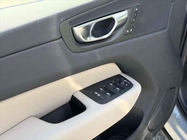 2026 Volvo XC60 B5 Core
