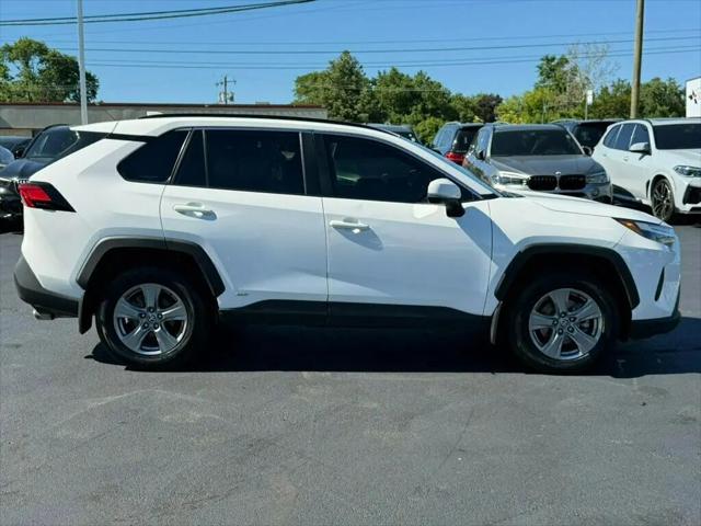 2022 Toyota RAV4 Hybrid XLE