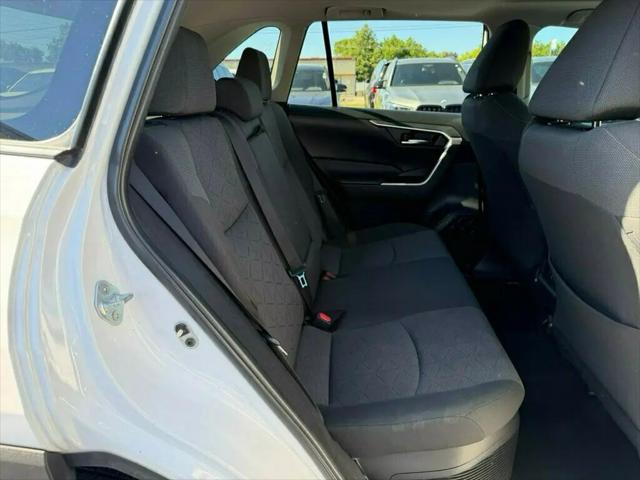 2022 Toyota RAV4 Hybrid XLE