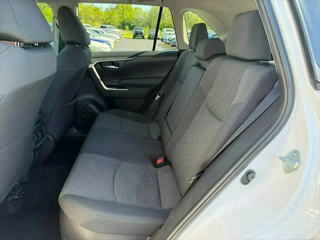 2022 Toyota RAV4 Hybrid XLE