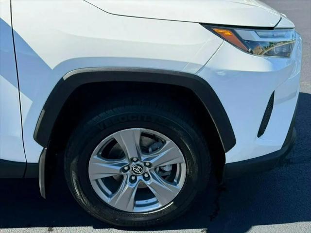 2022 Toyota RAV4 Hybrid XLE