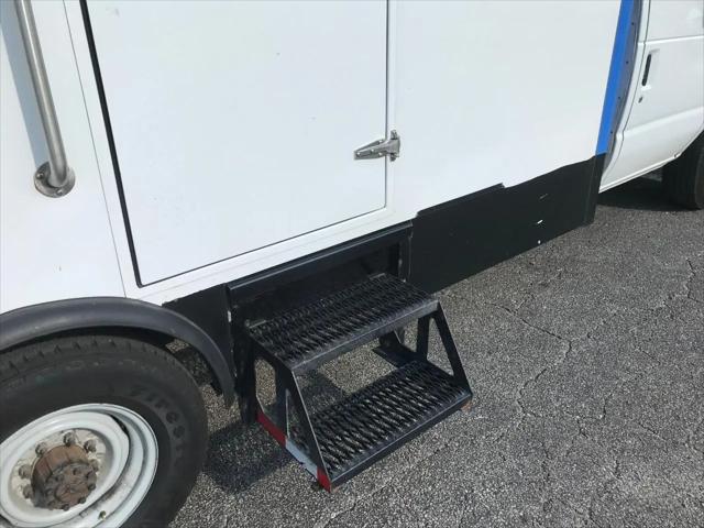 2023 Ford E-350 Cutaway Base