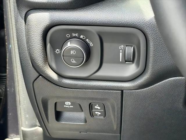 2026 Ram 1500 Big Horn Crew Cab 4x2 57 Box