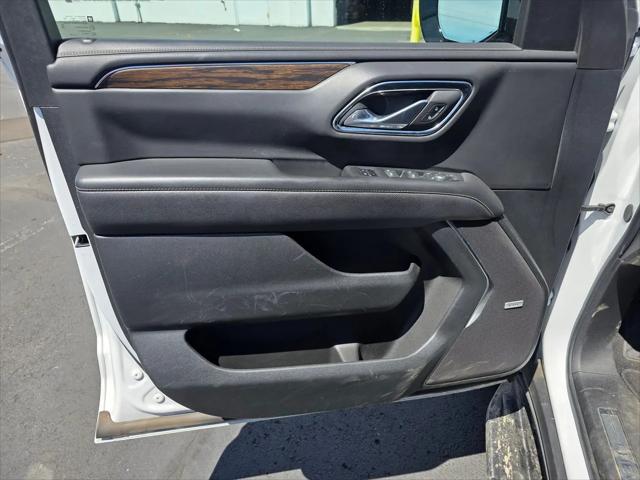 2024 Chevrolet Suburban 4WD Premier
