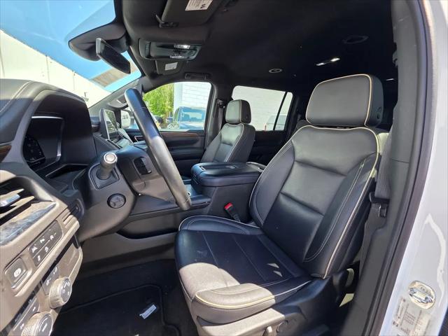 2024 Chevrolet Suburban 4WD Premier