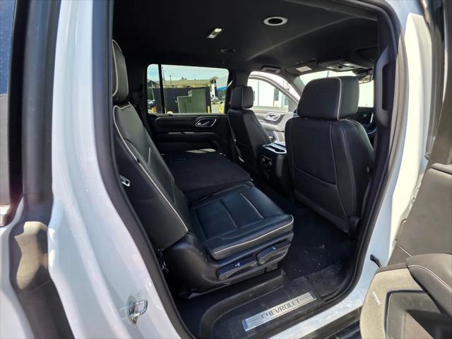 2024 Chevrolet Suburban 4WD Premier