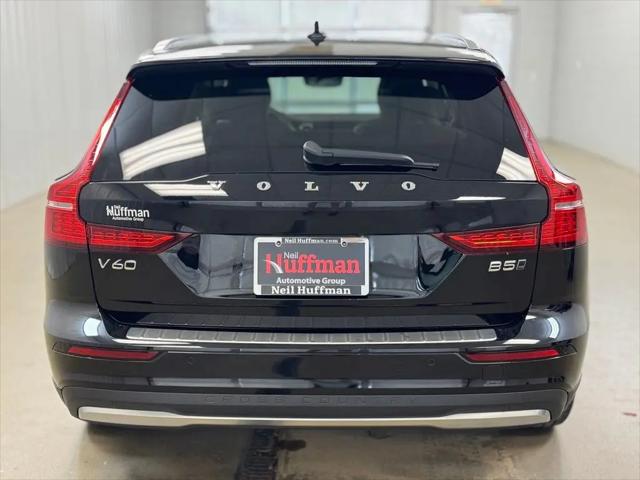 2025 Volvo V60 Cross Country Ultra, B5 AWD Gas (mild hybrid)