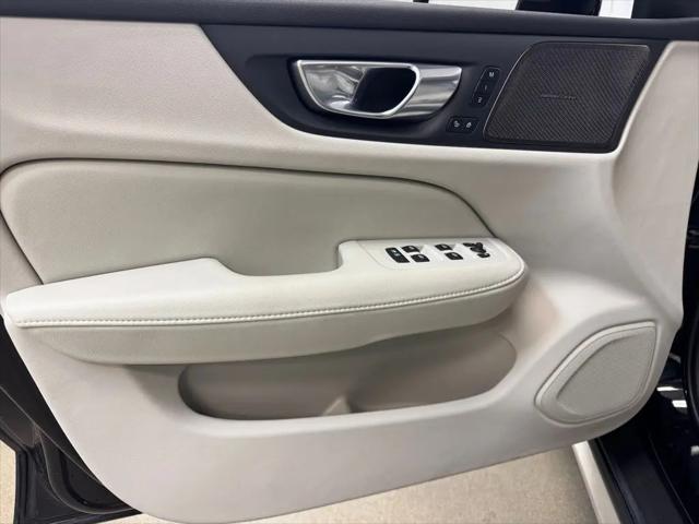 2025 Volvo V60 Cross Country Ultra, B5 AWD Gas (mild hybrid)