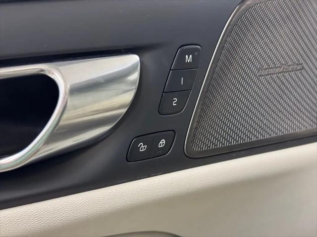 2025 Volvo V60 Cross Country Ultra, B5 AWD Gas (mild hybrid)