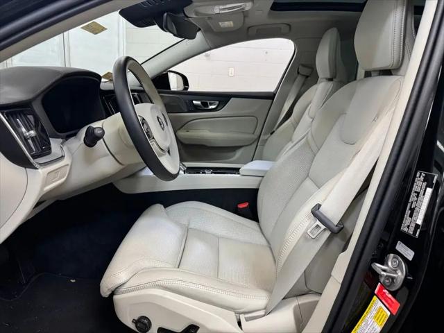 2025 Volvo V60 Cross Country Ultra, B5 AWD Gas (mild hybrid)