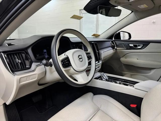 2025 Volvo V60 Cross Country Ultra, B5 AWD Gas (mild hybrid)