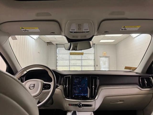 2025 Volvo V60 Cross Country Ultra, B5 AWD Gas (mild hybrid)