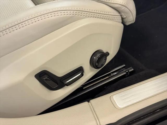 2025 Volvo V60 Cross Country Ultra, B5 AWD Gas (mild hybrid)