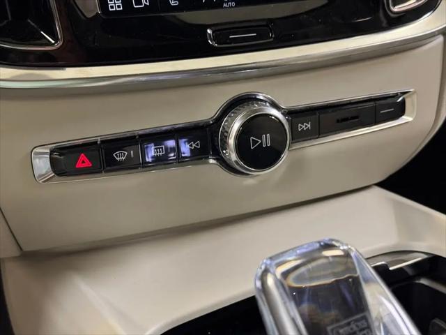 2025 Volvo V60 Cross Country Ultra, B5 AWD Gas (mild hybrid)