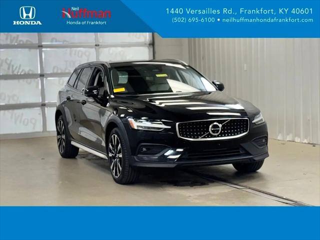 2025 Volvo V60 Cross Country Ultra, B5 AWD Gas (mild hybrid) for sale in Frankfort, KY