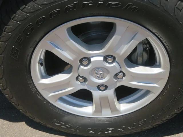 2016 Toyota Sequoia SR5 5.7L V8