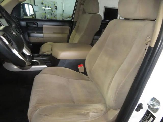 2016 Toyota Sequoia SR5 5.7L V8