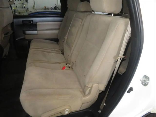 2016 Toyota Sequoia SR5 5.7L V8