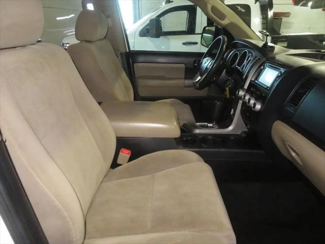 2016 Toyota Sequoia SR5 5.7L V8