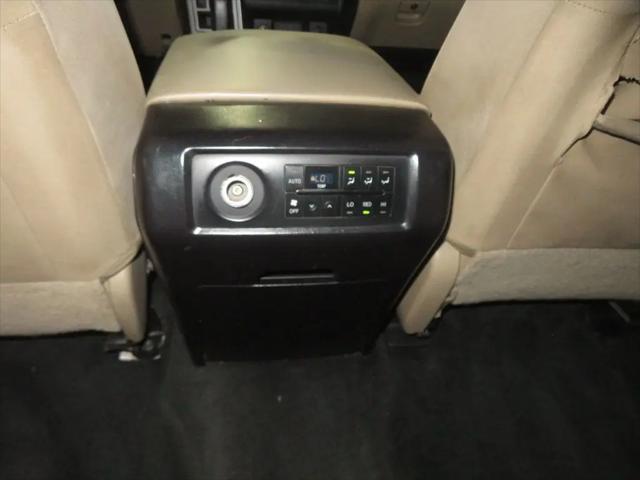 2016 Toyota Sequoia SR5 5.7L V8