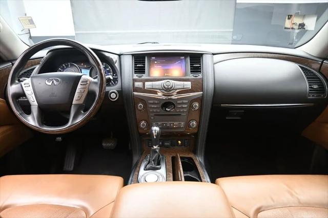 2017 INFINITI QX80 Signature Edition
