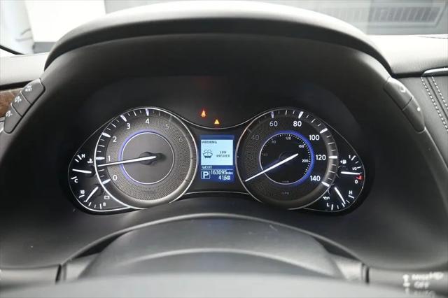 2017 INFINITI QX80 Signature Edition